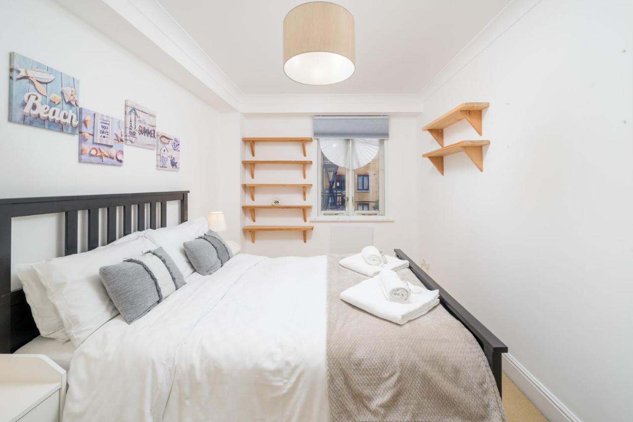 Crossharbour Canary Wharf 2 Bed Duplex Apartment London Ngoại thất bức ảnh